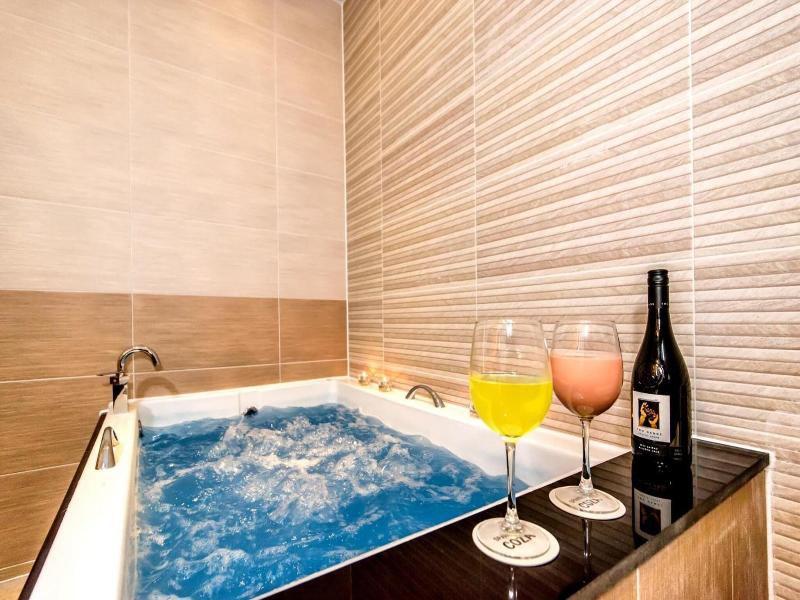 Seawater Spa Hotel Coza