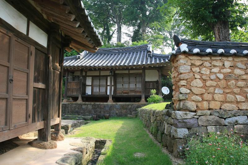 Yi Jin-rae's Historic House