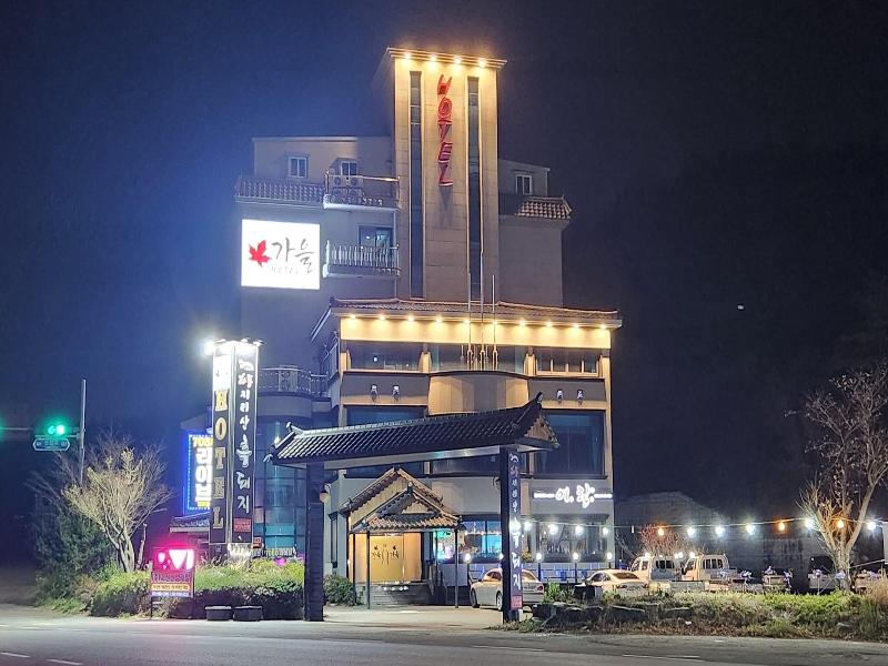 Sumjingang Hotel — exterior view
