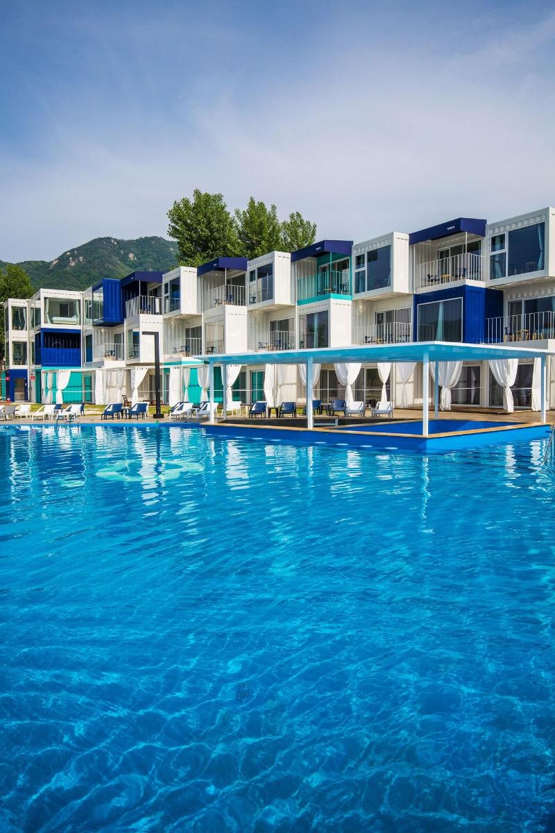 Parotia Hotel image