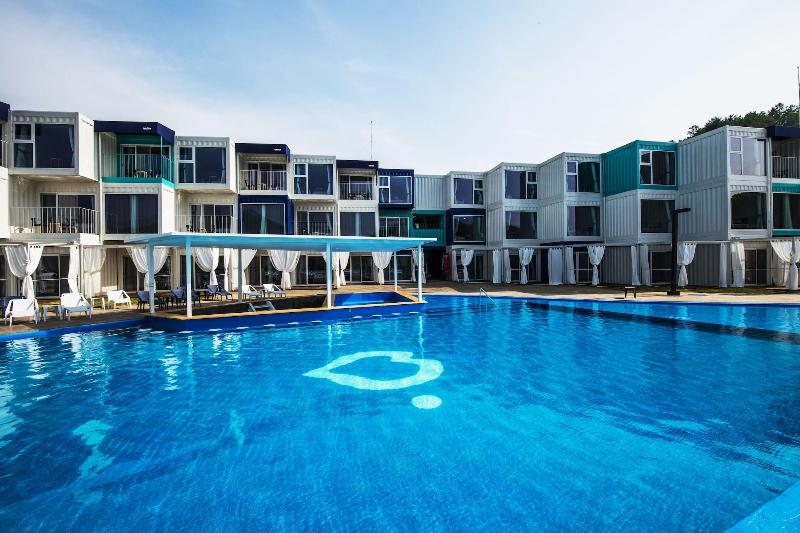 Parotia Hotel image