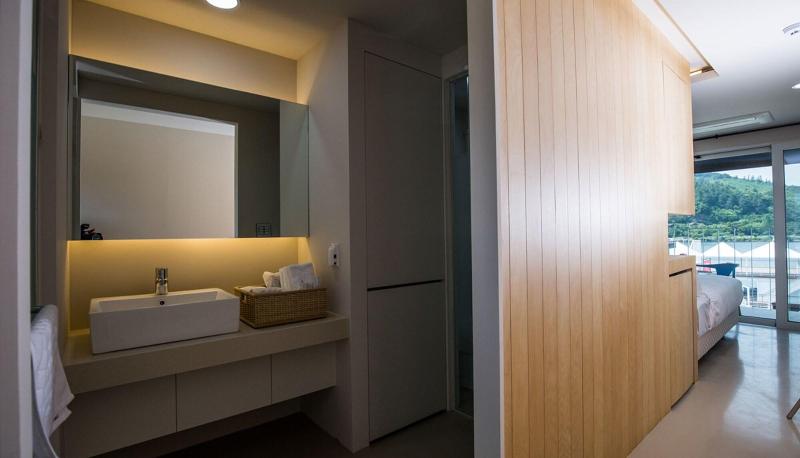 Parotia Hotel image
