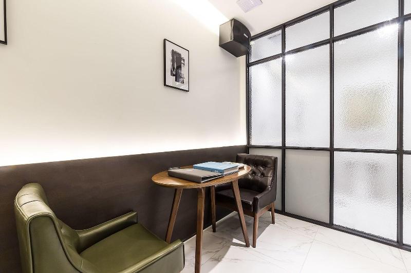 Hotel Plum image