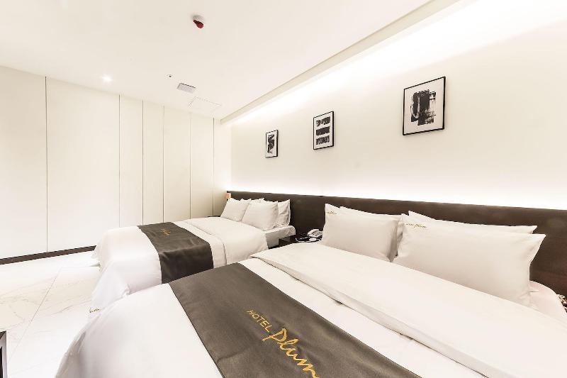 Hotel Plum image