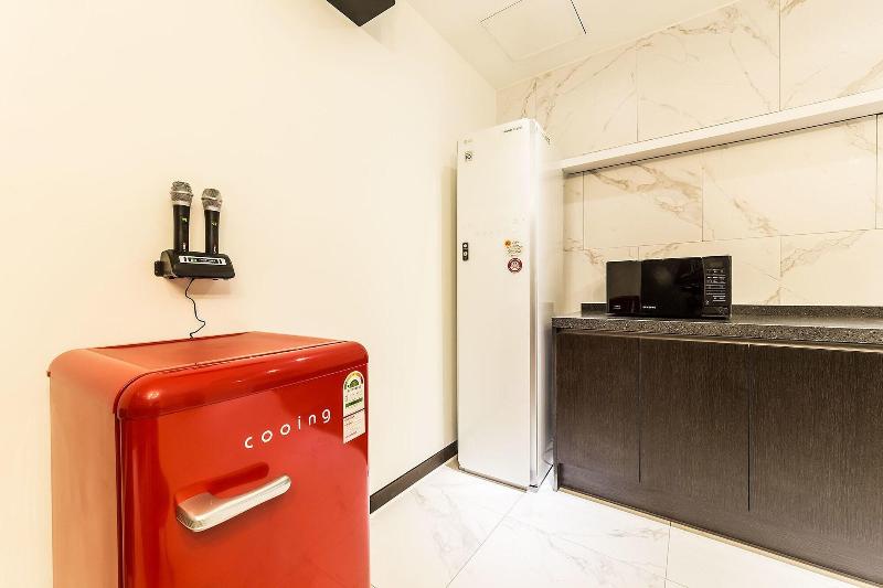 Hotel Plum image