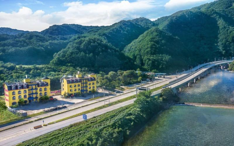 Hotel Baekdam image