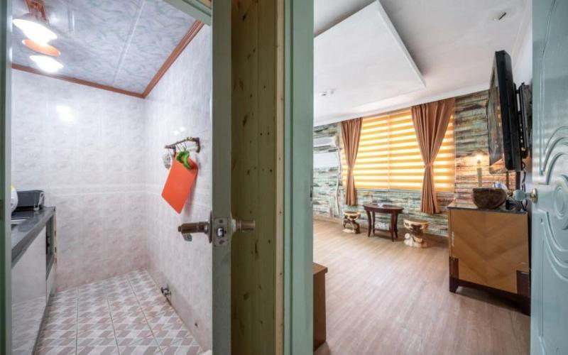 Hotel Baekdam image