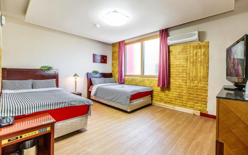 Hotel Baekdam image