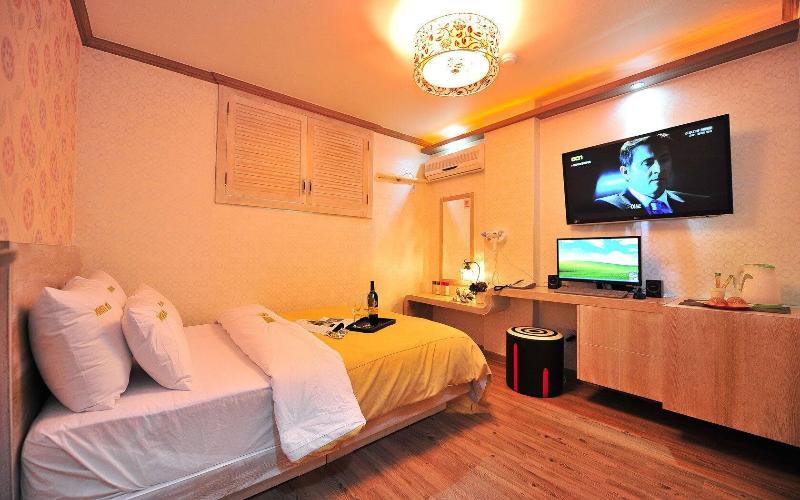 Ost Motel image