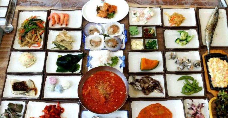 Mangsang Beach Hotel & Pension image