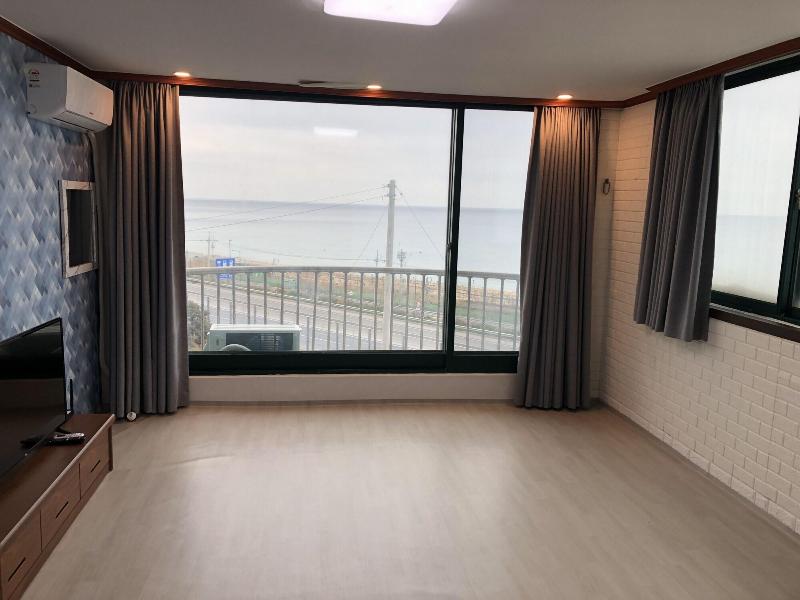 Mangsang Beach Hotel & Pension image