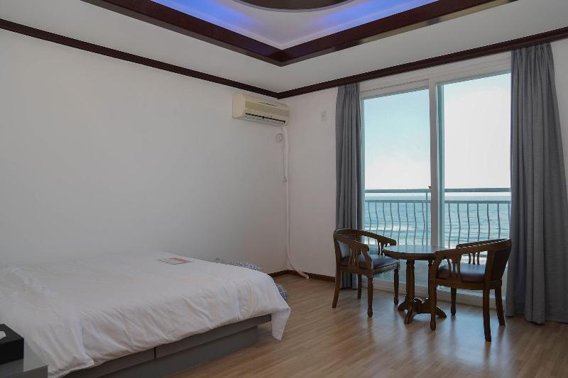 Mangsang Beach Hotel & Pension image