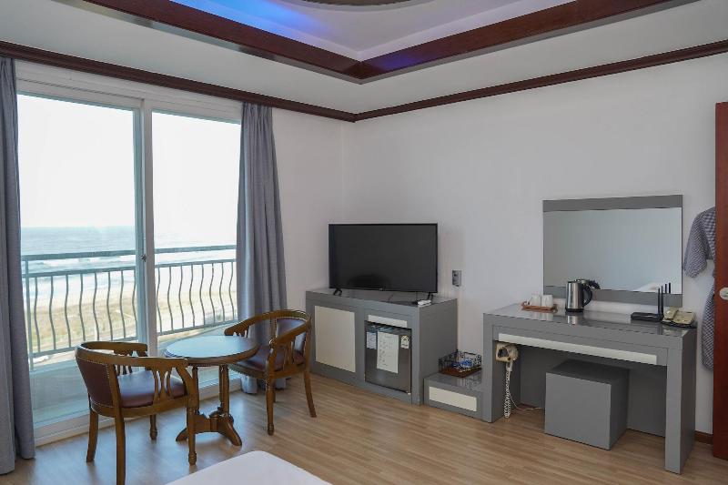 Mangsang Beach Hotel & Pension image