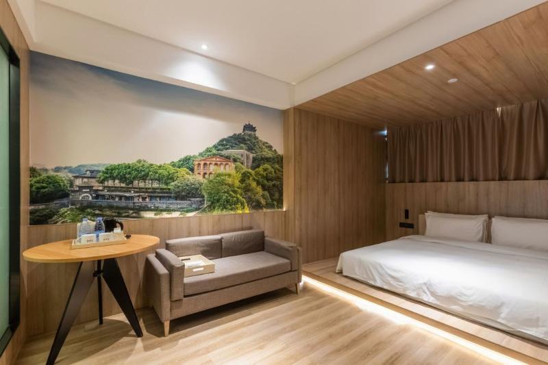 Atour Hotel Zhenjiang Nanxu Avenue Branch 2