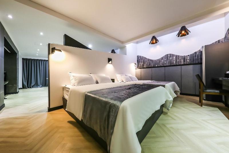 Aria Hotel Seosan image