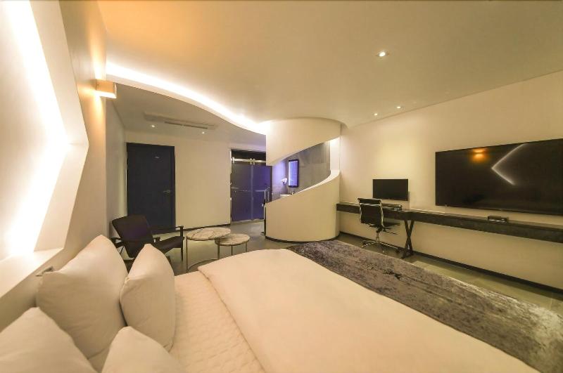 Aria Hotel Seosan image