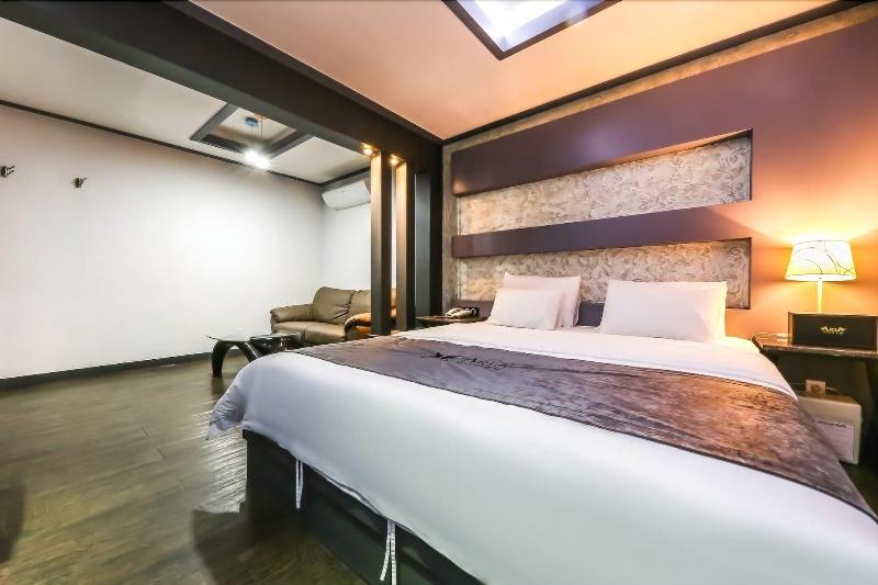 Aria Hotel Seosan image