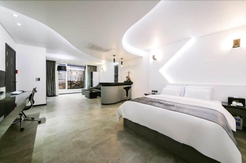Aria Hotel Seosan image