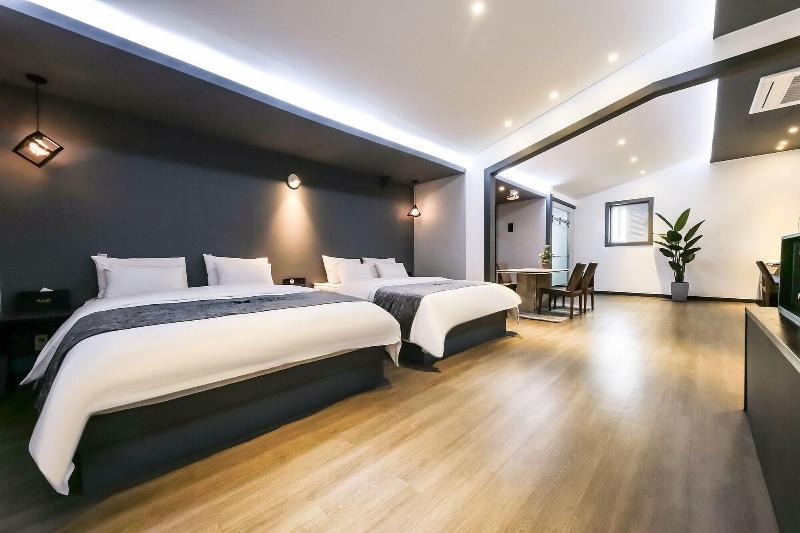 Aria Hotel Seosan image