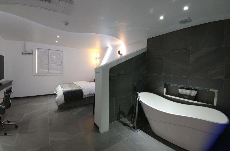 Aria Hotel Seosan image