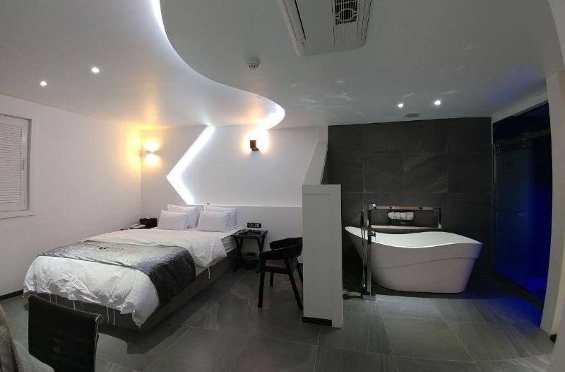 Aria Hotel Seosan image