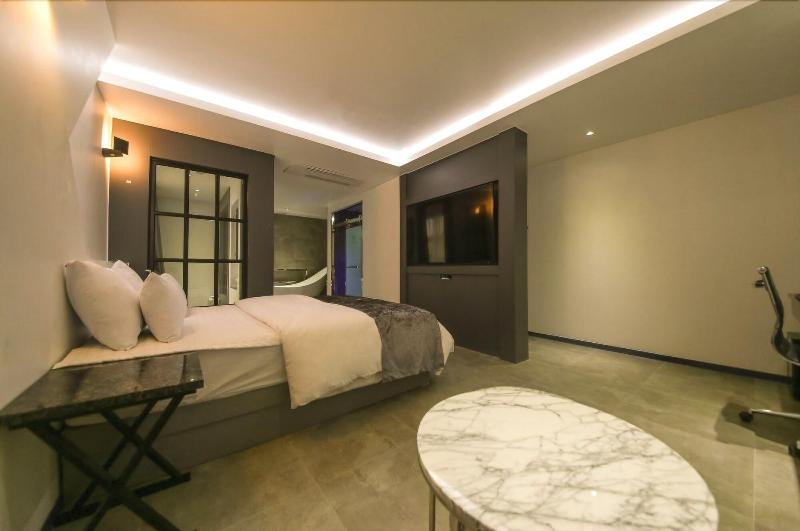 Aria Hotel Seosan image