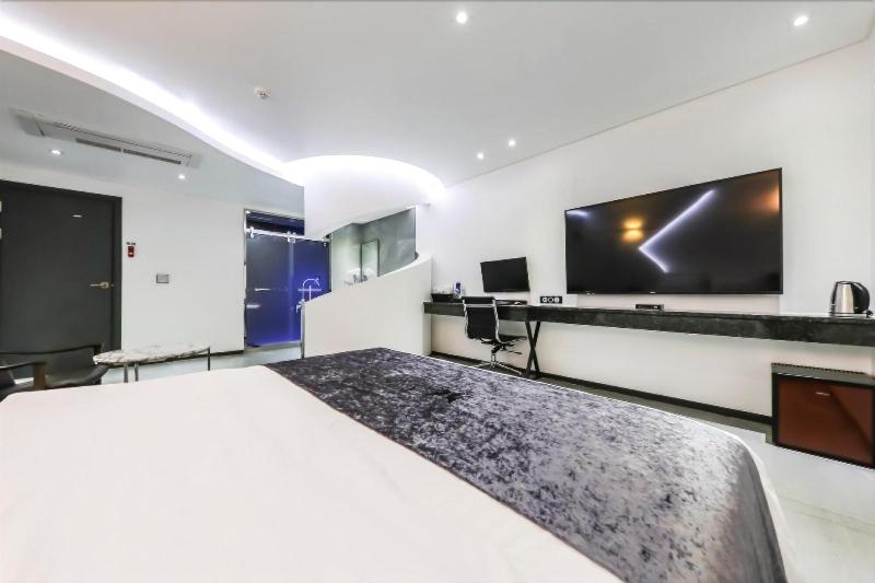 Aria Hotel Seosan image