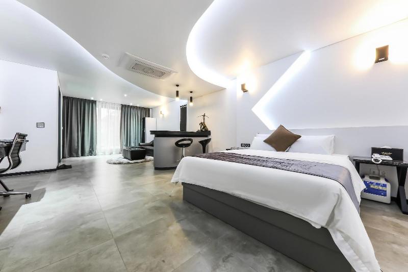 Aria Hotel Seosan image