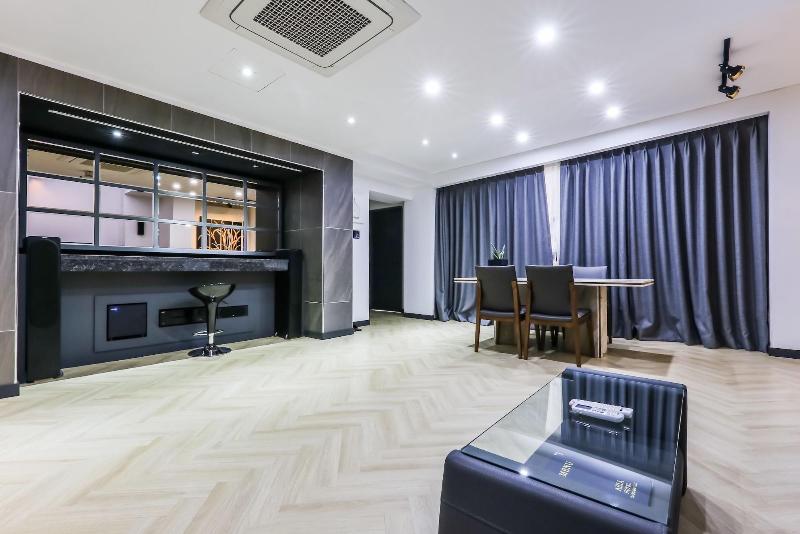 Aria Hotel Seosan image