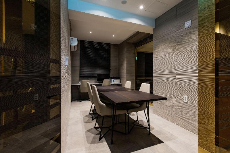 Air Sky Hotel image
