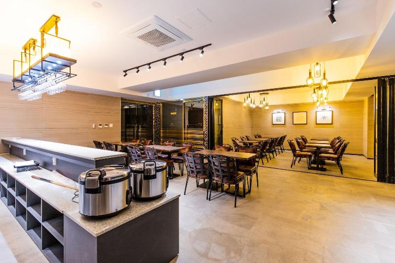 Air Sky Hotel image