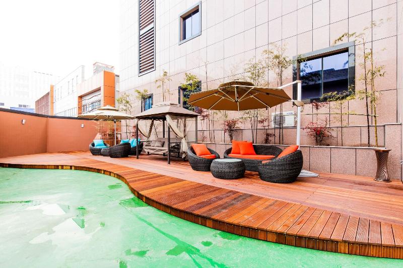 Air Sky Hotel image