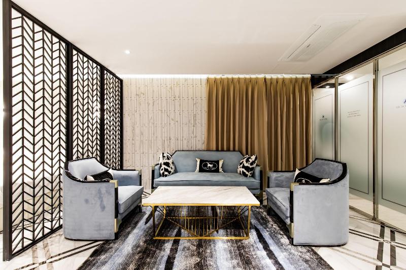 Air Sky Hotel image