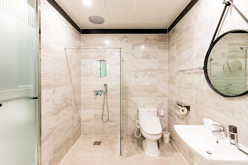 Air Sky Hotel image