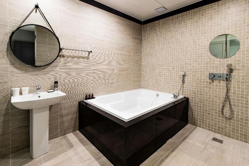 Air Sky Hotel image