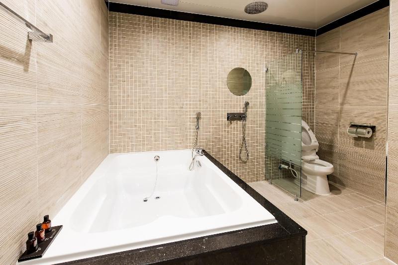 Air Sky Hotel image