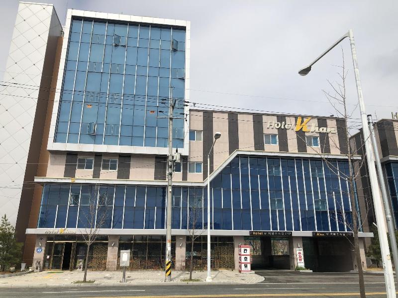 Khan Hotel image