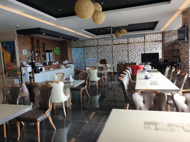 Khan Hotel image 10