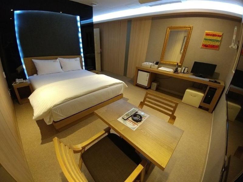 Khan Hotel image