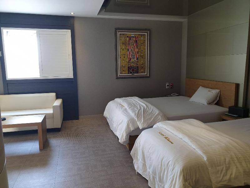 Khan Hotel image 6