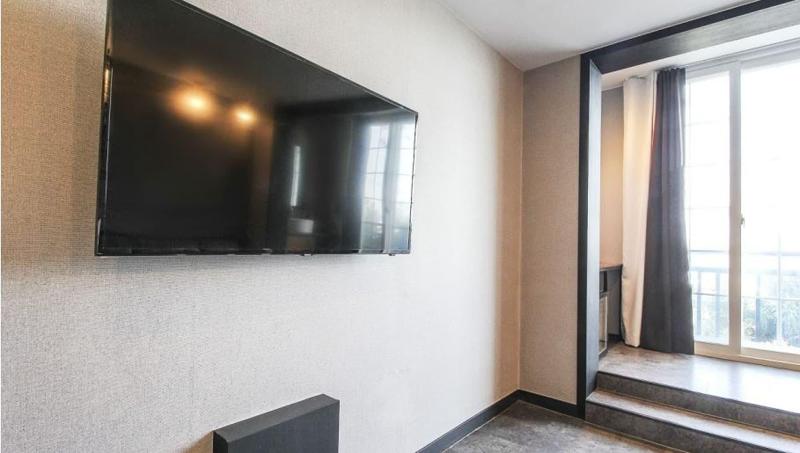 Mvg Boutique Hotel image