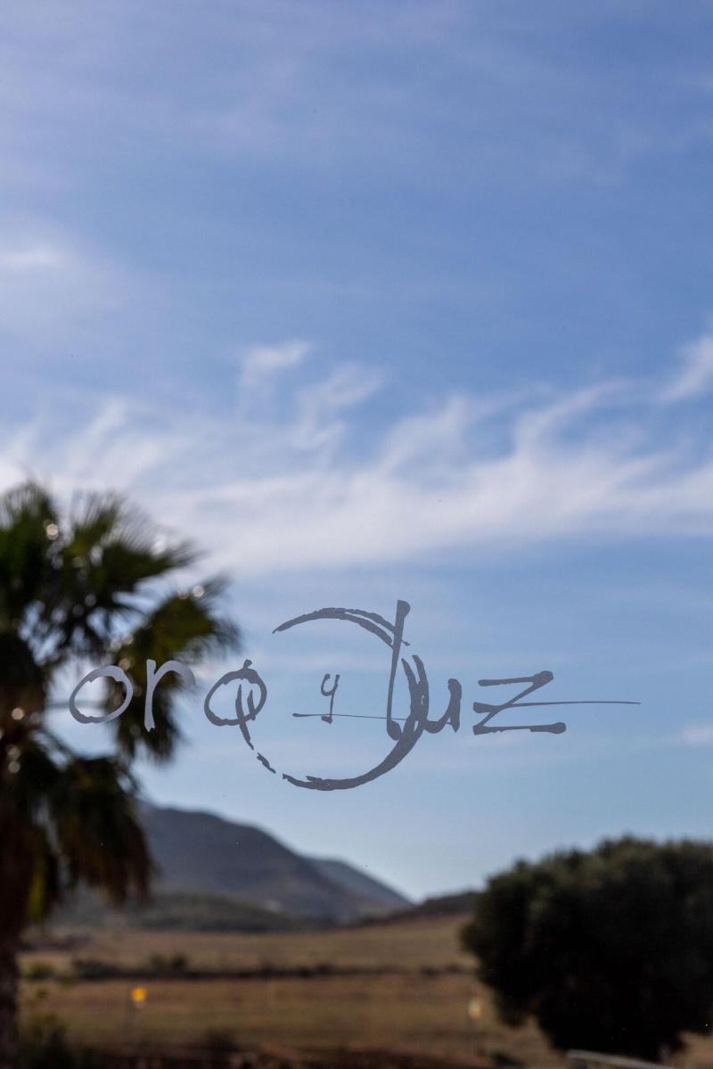 Oro Y Luz image