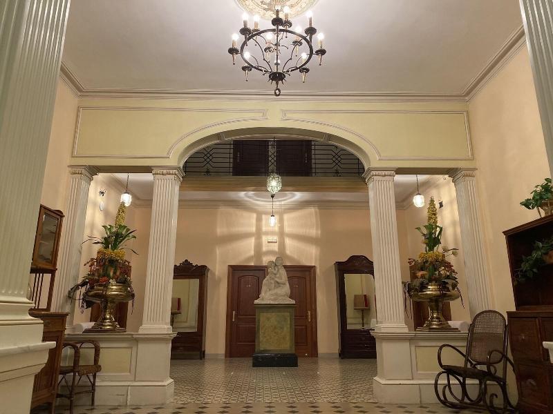 Hotel Suis image