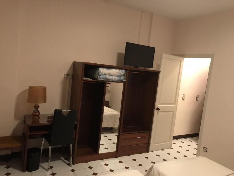 Hotel Suis image