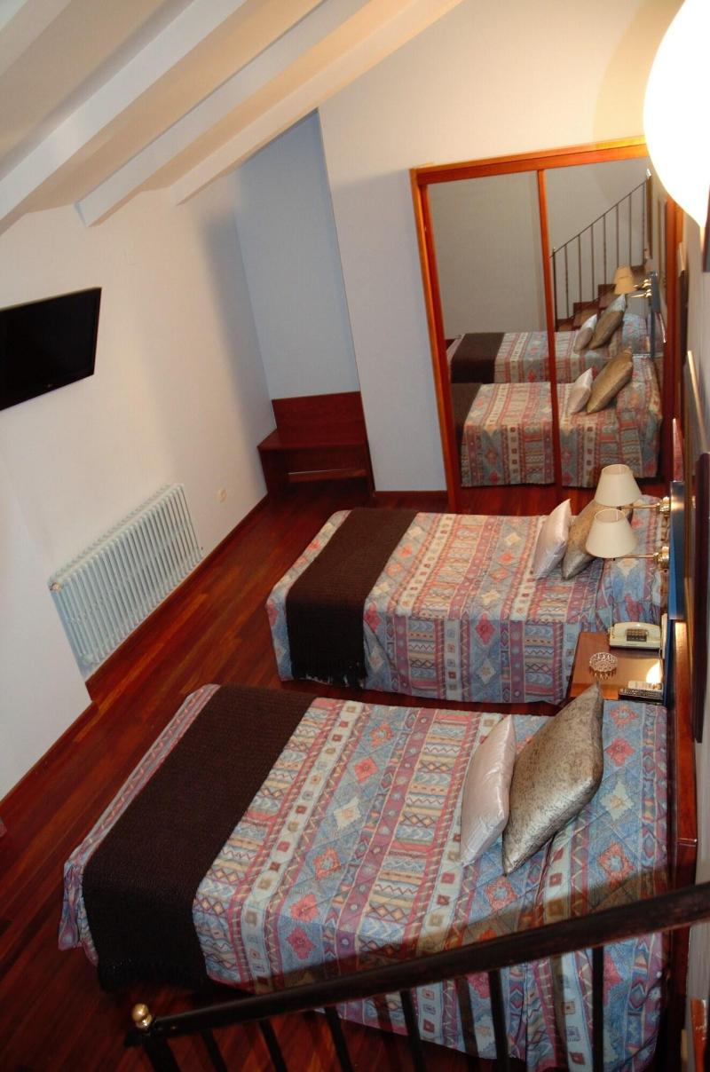Hotel Suis image