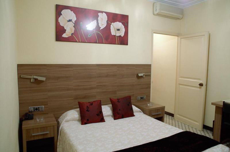 Hotel Suis image