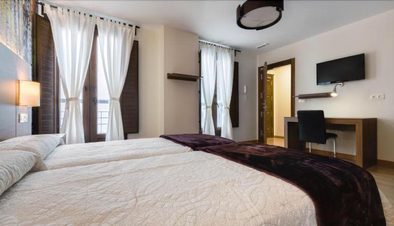 Hotel Arriola image
