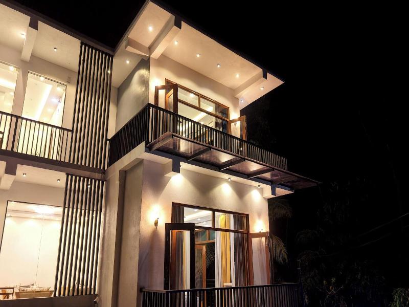 Nine Arch Holiday Resort image