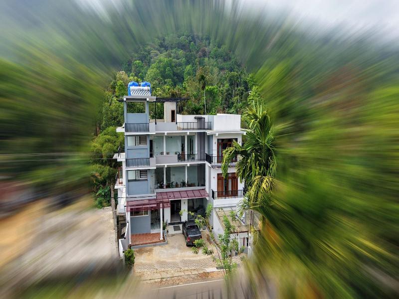 Nine Arch Holiday Resort image