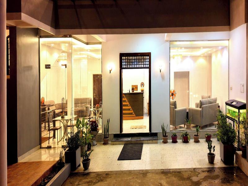 Nine Arch Holiday Resort image